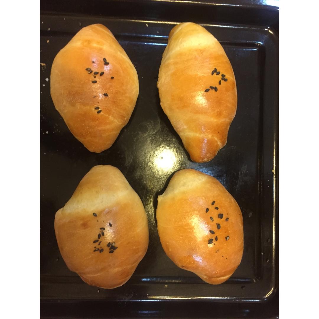 黄油面包卷