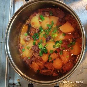 西红柿土豆炖牛腩的做法 步骤20