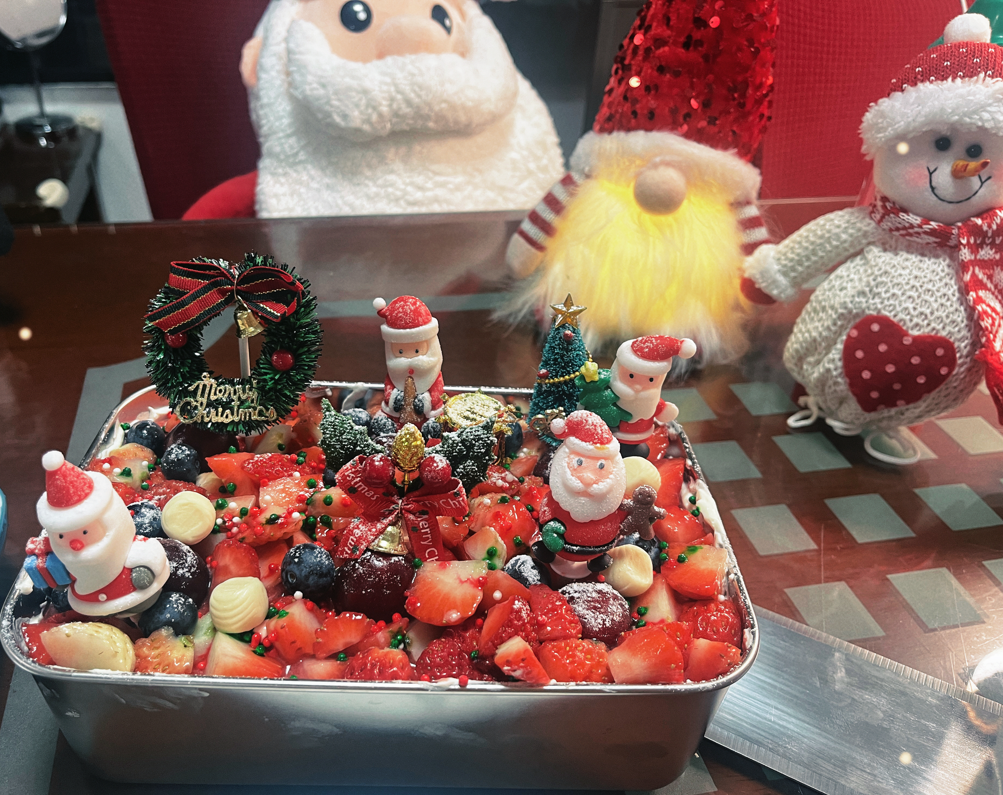 40分钟完成的圣诞草莓盒子蛋糕的做法 步骤7