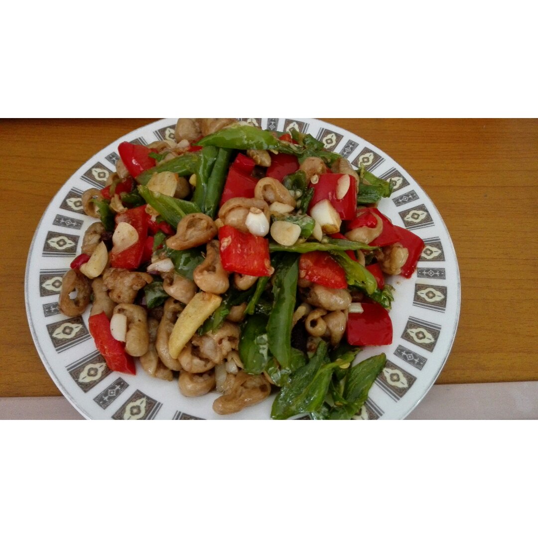 好吃到爆火爆肥肠