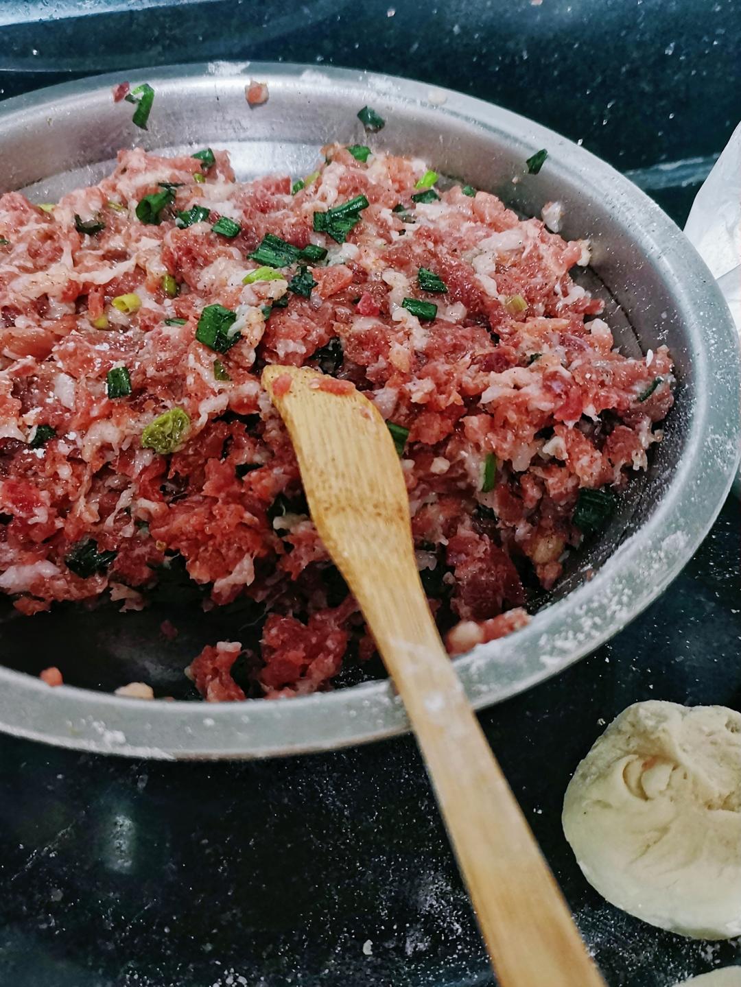 小笼包（秒杀市面上小笼包店的做法）