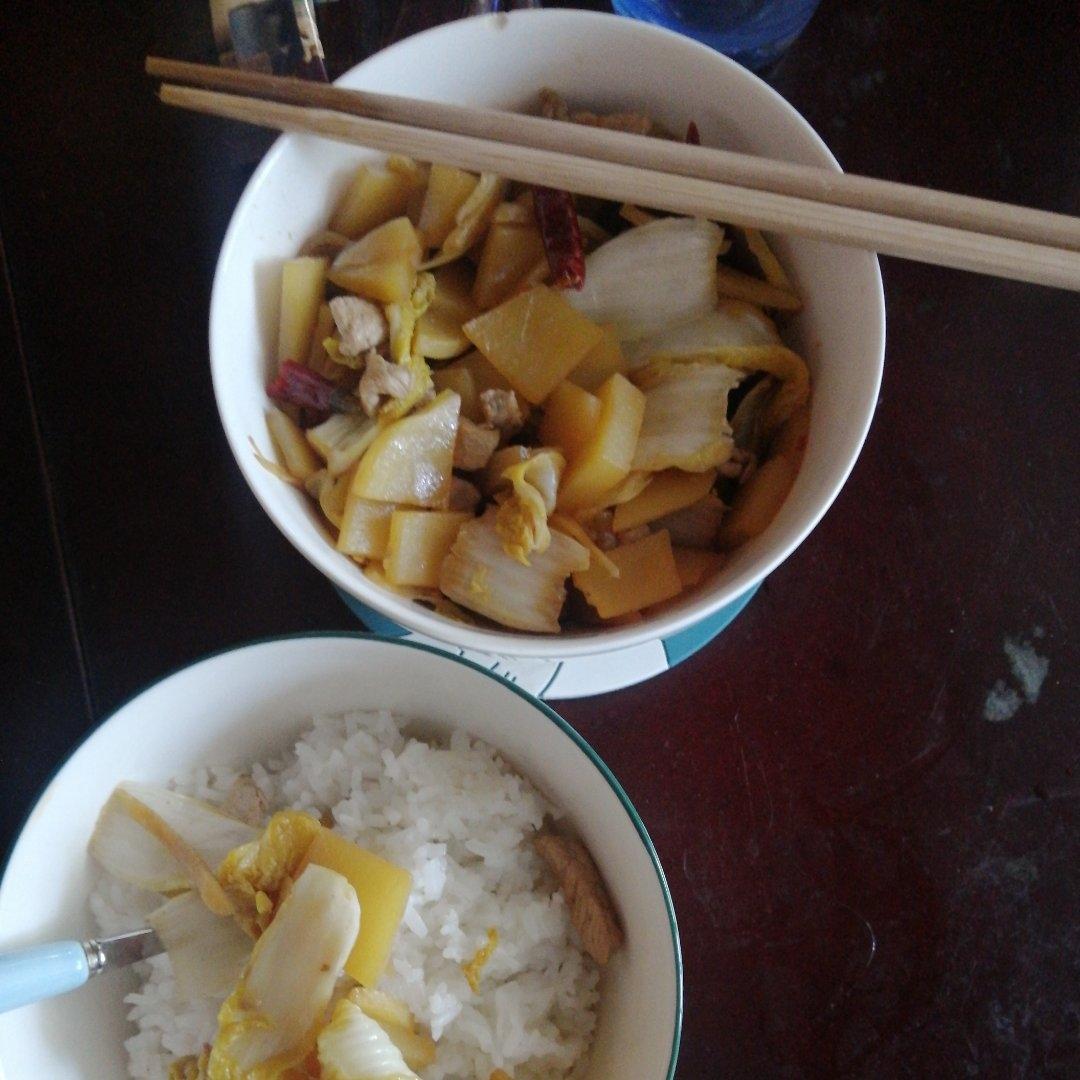 白菜土豆炖肉