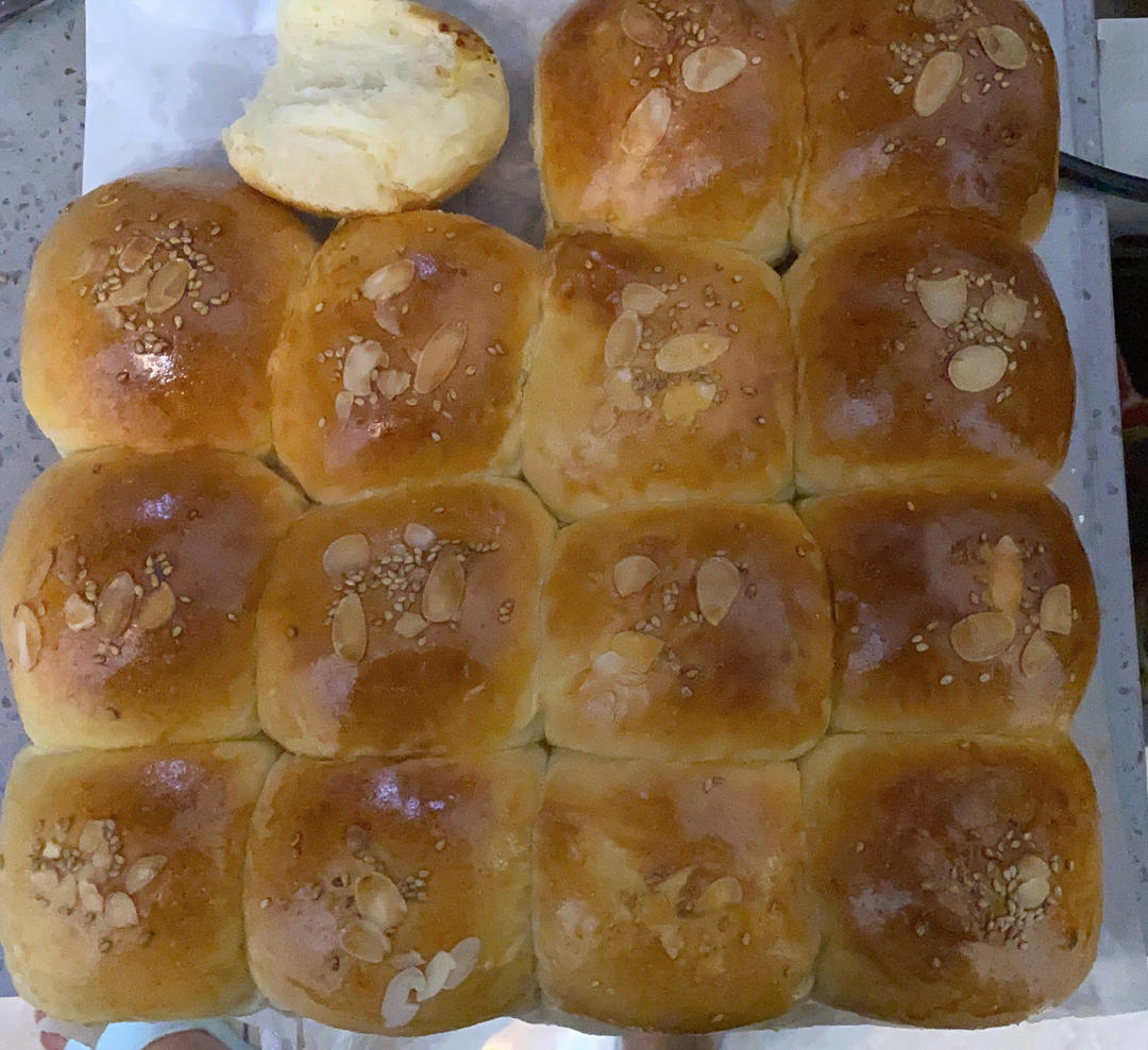 鲜奶油小餐包（一次发酵）