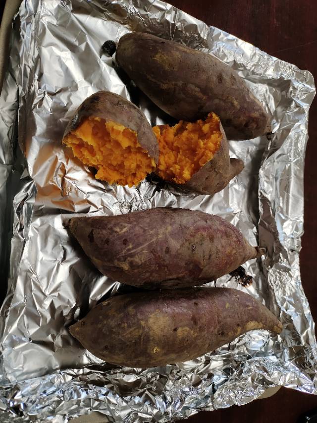【糯唧唧的烤红薯】糖油四溢皮肉分离外糯里嫩吸溜着吃！