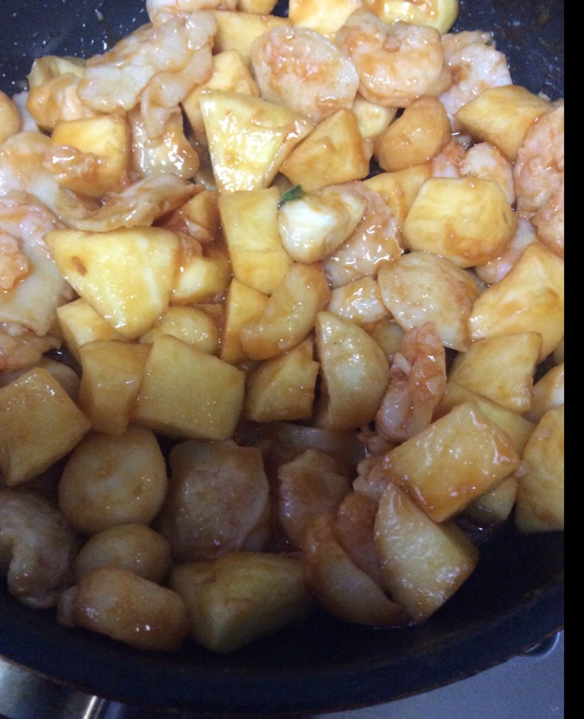 菠萝咕噜虾仁