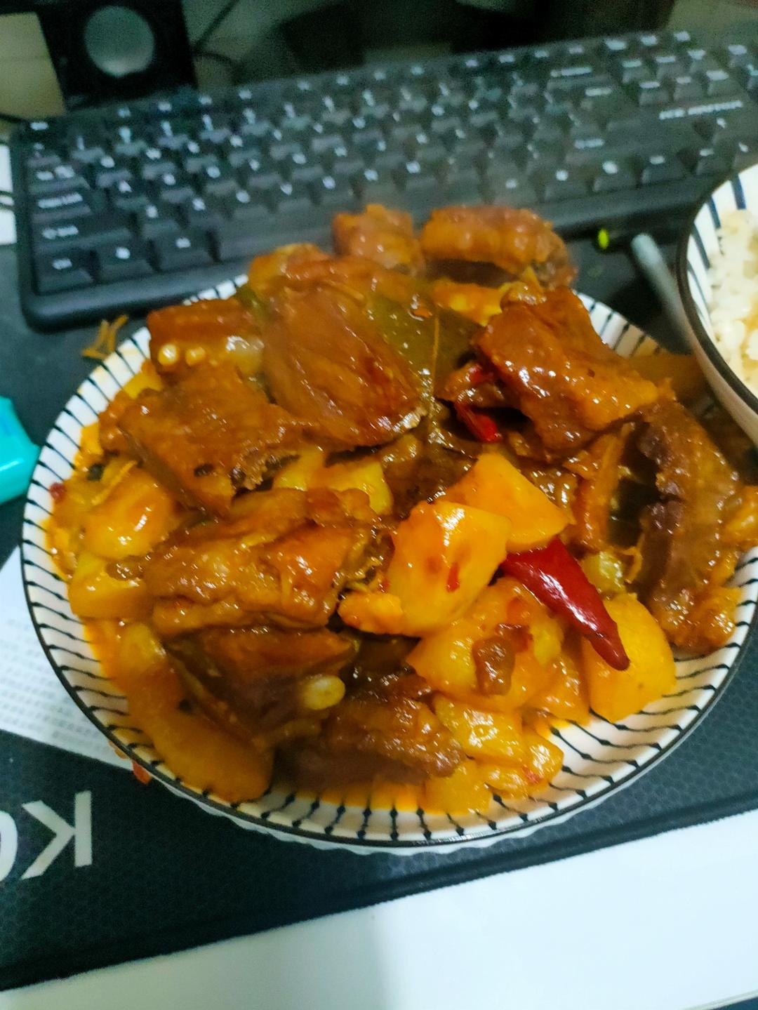 土豆炖排骨