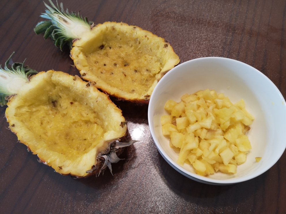 营养美艳的菠萝饭的做法 步骤1