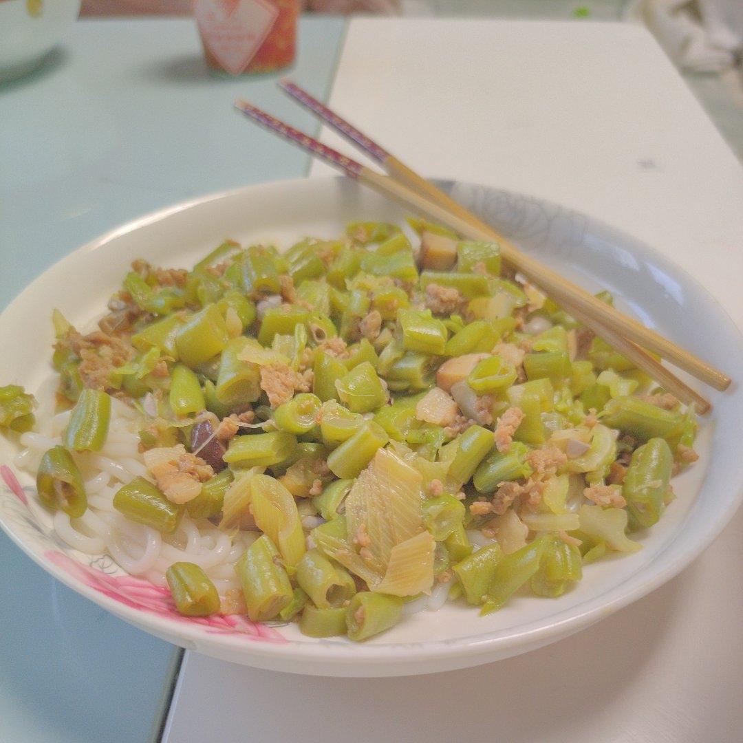 豆角焖面