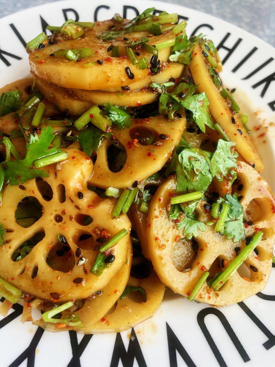 是小薇做的零失败75巨过瘾75酸辣爽脆的凉拌藕片