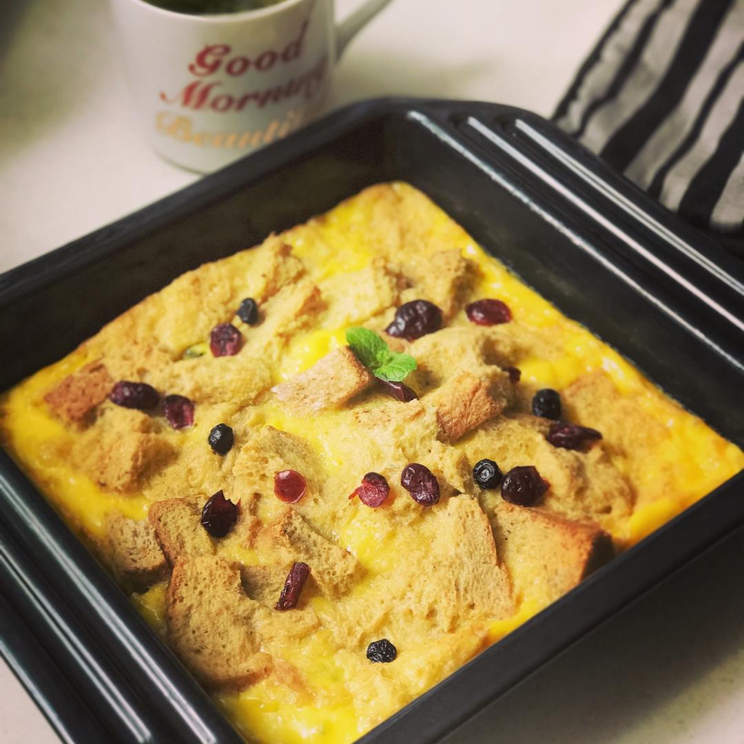 焗烤蔓越梅吐司布丁