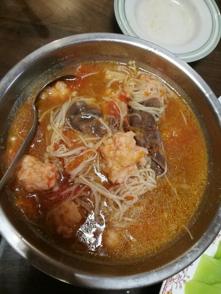 金针菇肥牛番茄锅