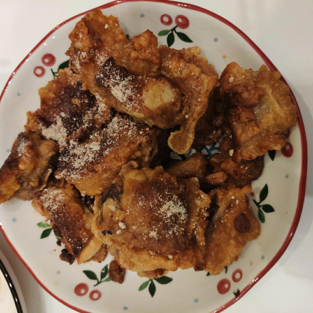 香酥炸排骨