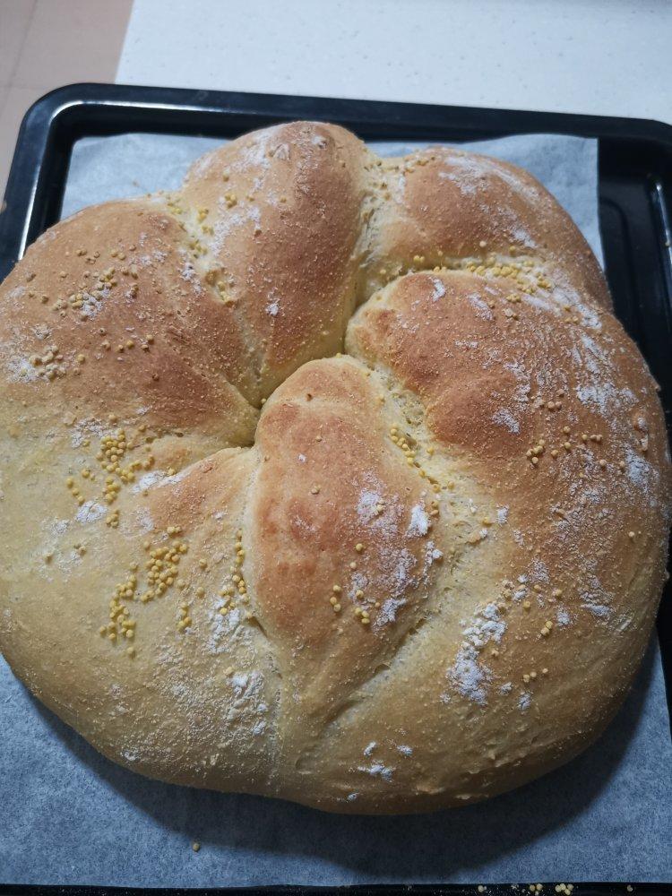 一口入魂的皇冠小米面包