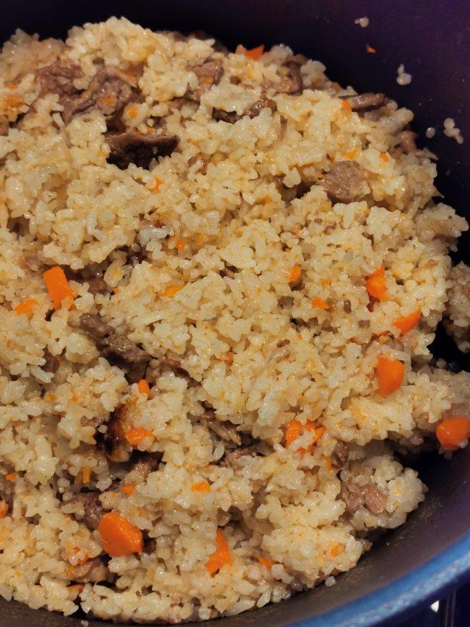 新疆羊肉抓饭