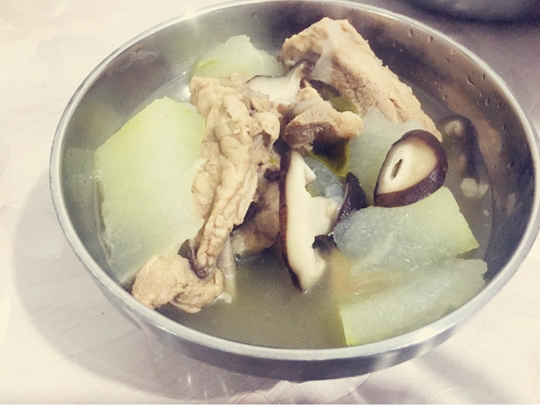 秋季养生排骨汤，鲜到爆炸🤤（附168款煲汤食谱）