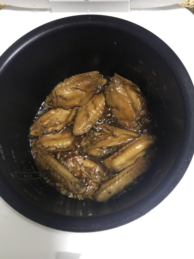 【电饭煲蜜汁鸡翅】
