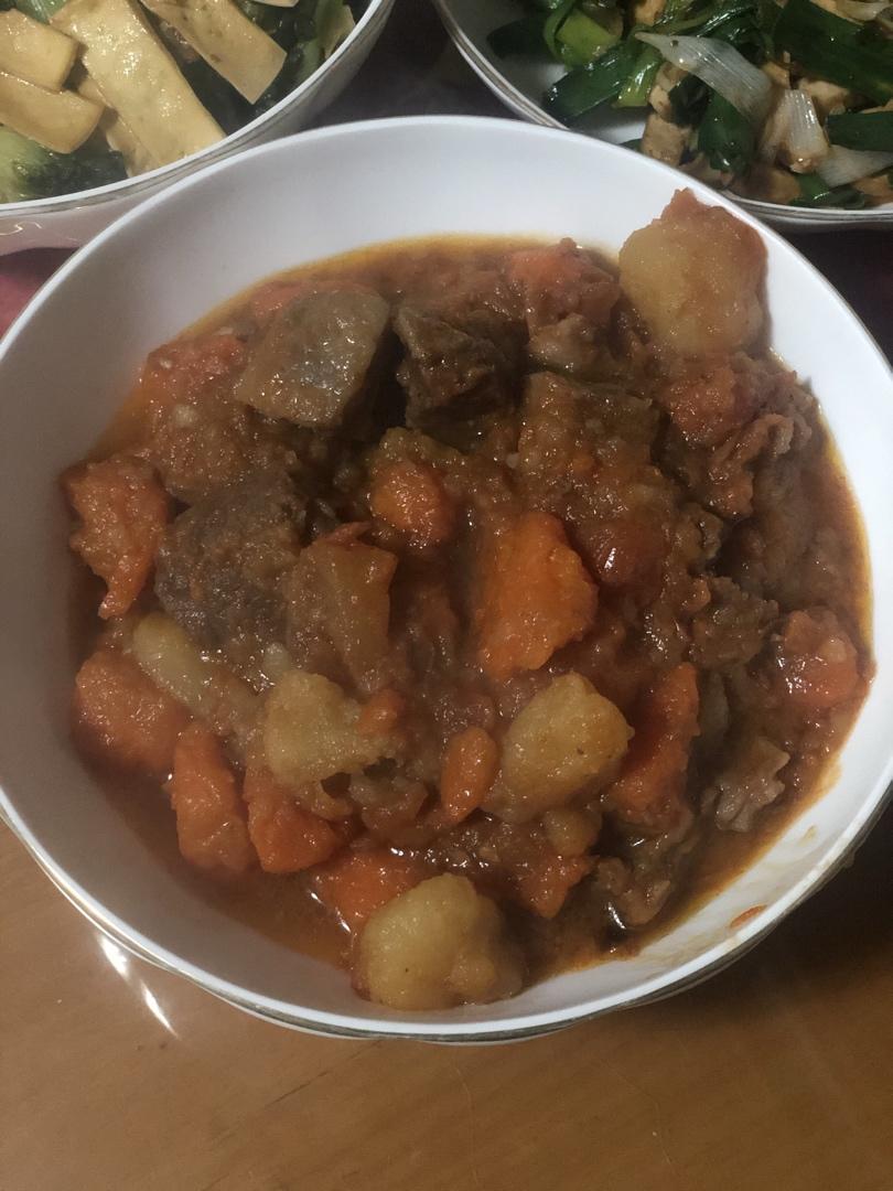 番茄土豆炖牛腩