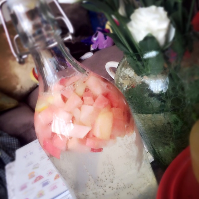 夏日清凉桃子汽水