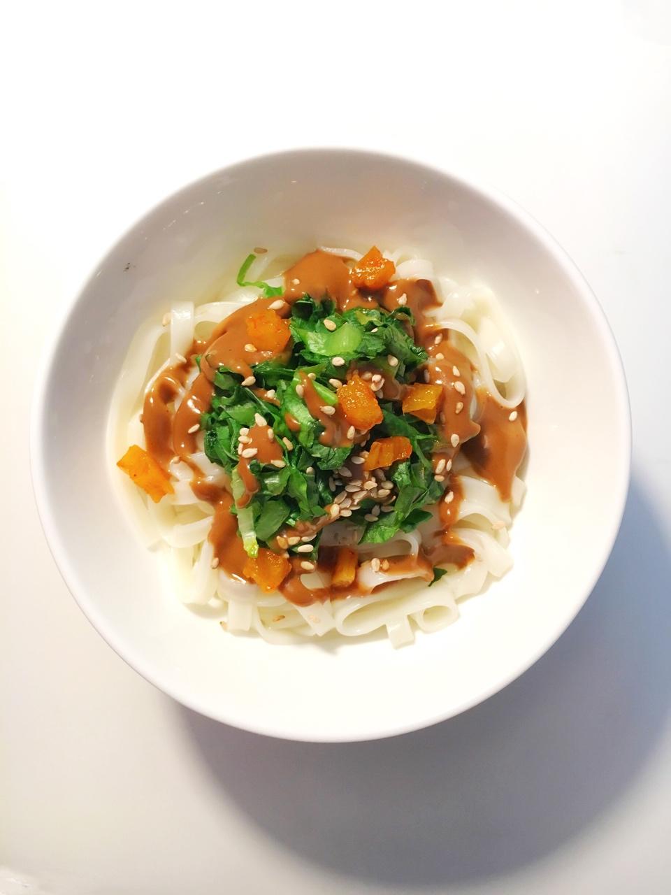 热干面酱汁调法/热干面