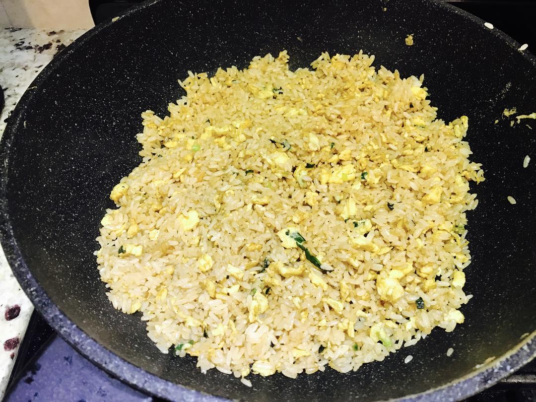 鸡蛋炒饭的做法