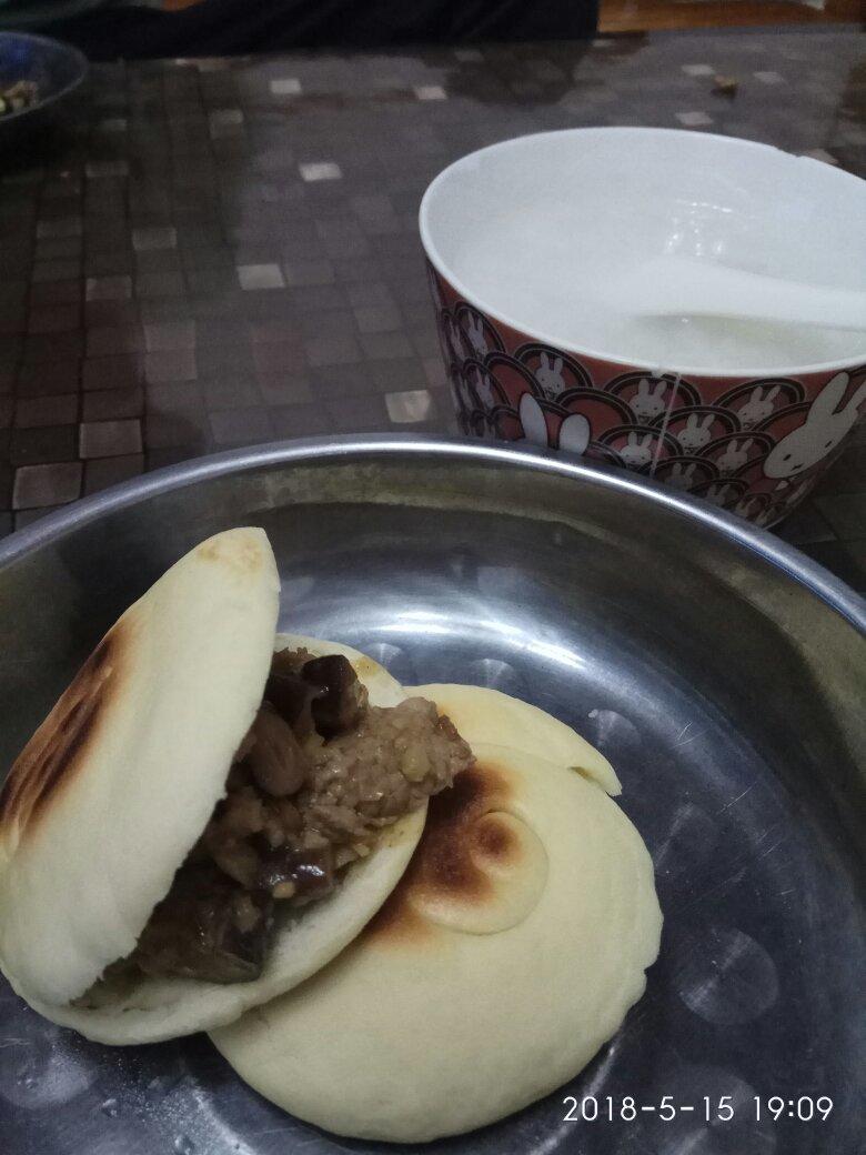 肉夹馍(白吉馍的制作)