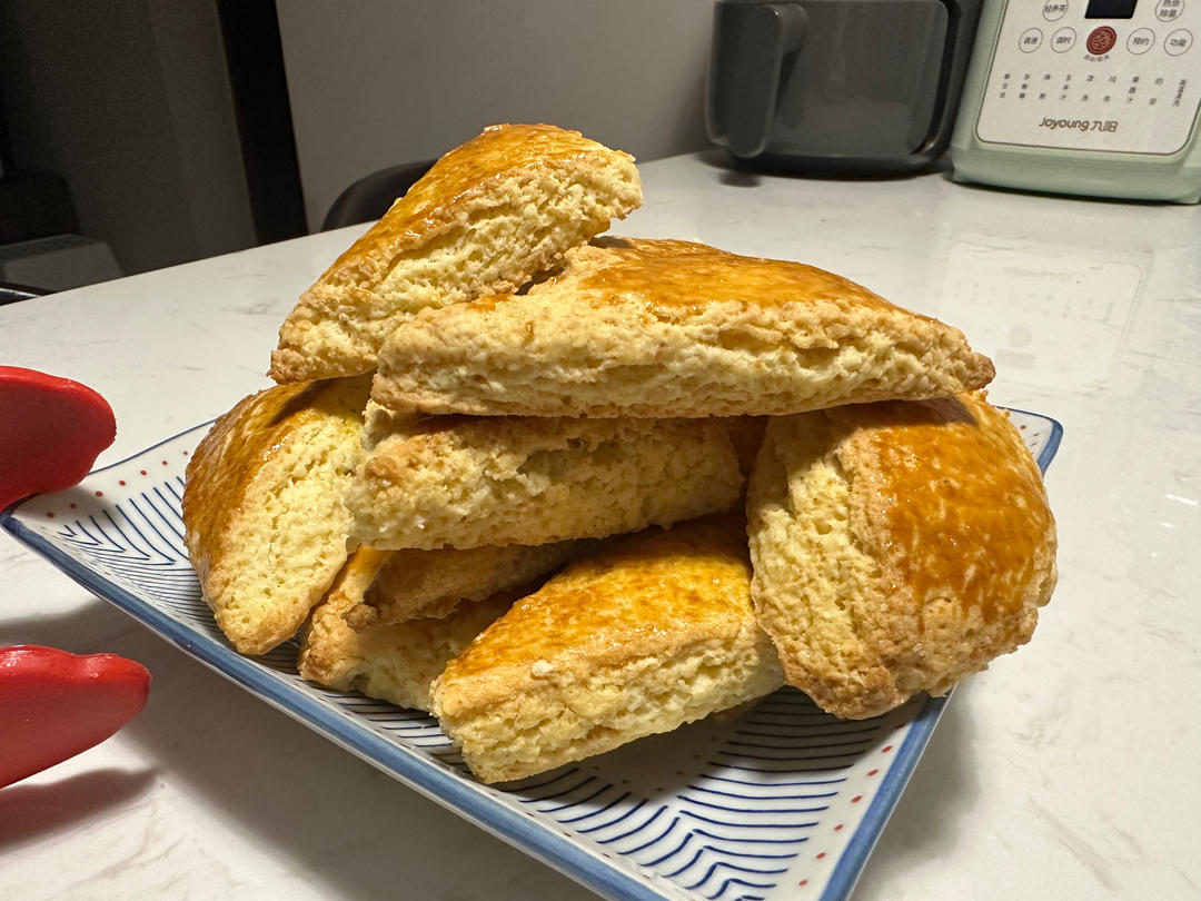 完美裂纹～百分百成功的超好吃奶香司康（禁止搬运）