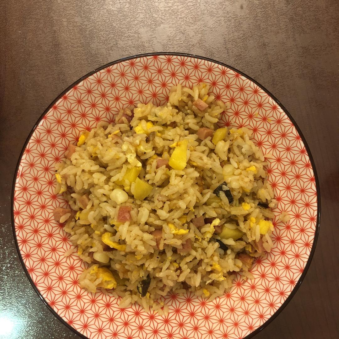 吃不腻的菠萝炒饭