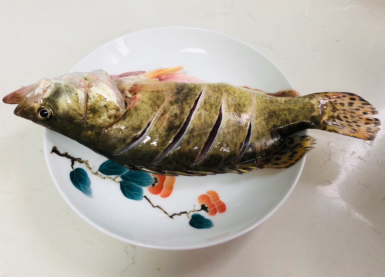 广式蒸桂鱼（鳜鱼）的做法 步骤1