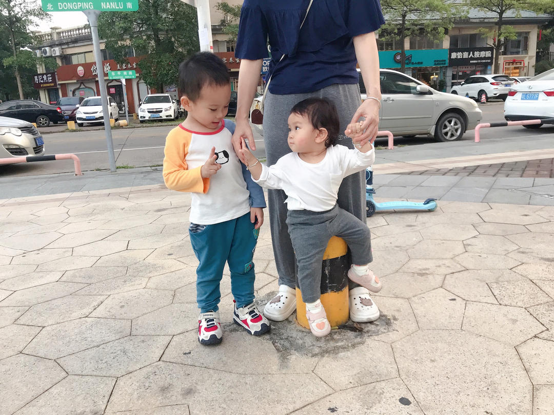 钳钳沐沐妈
