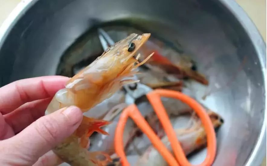 油焖大虾的做法 步骤1