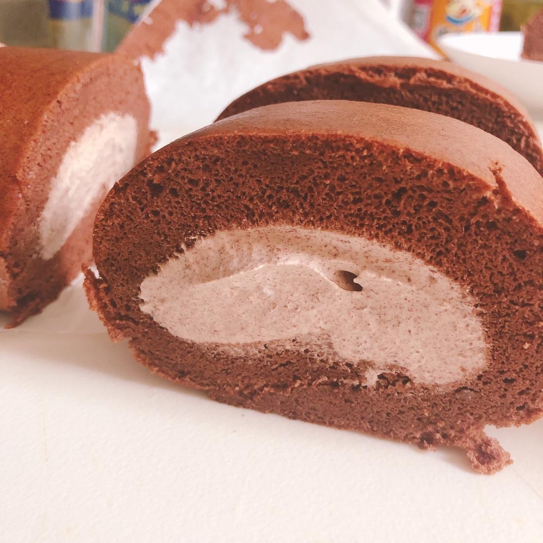 超浓郁卷不裂的巧克力蛋糕卷