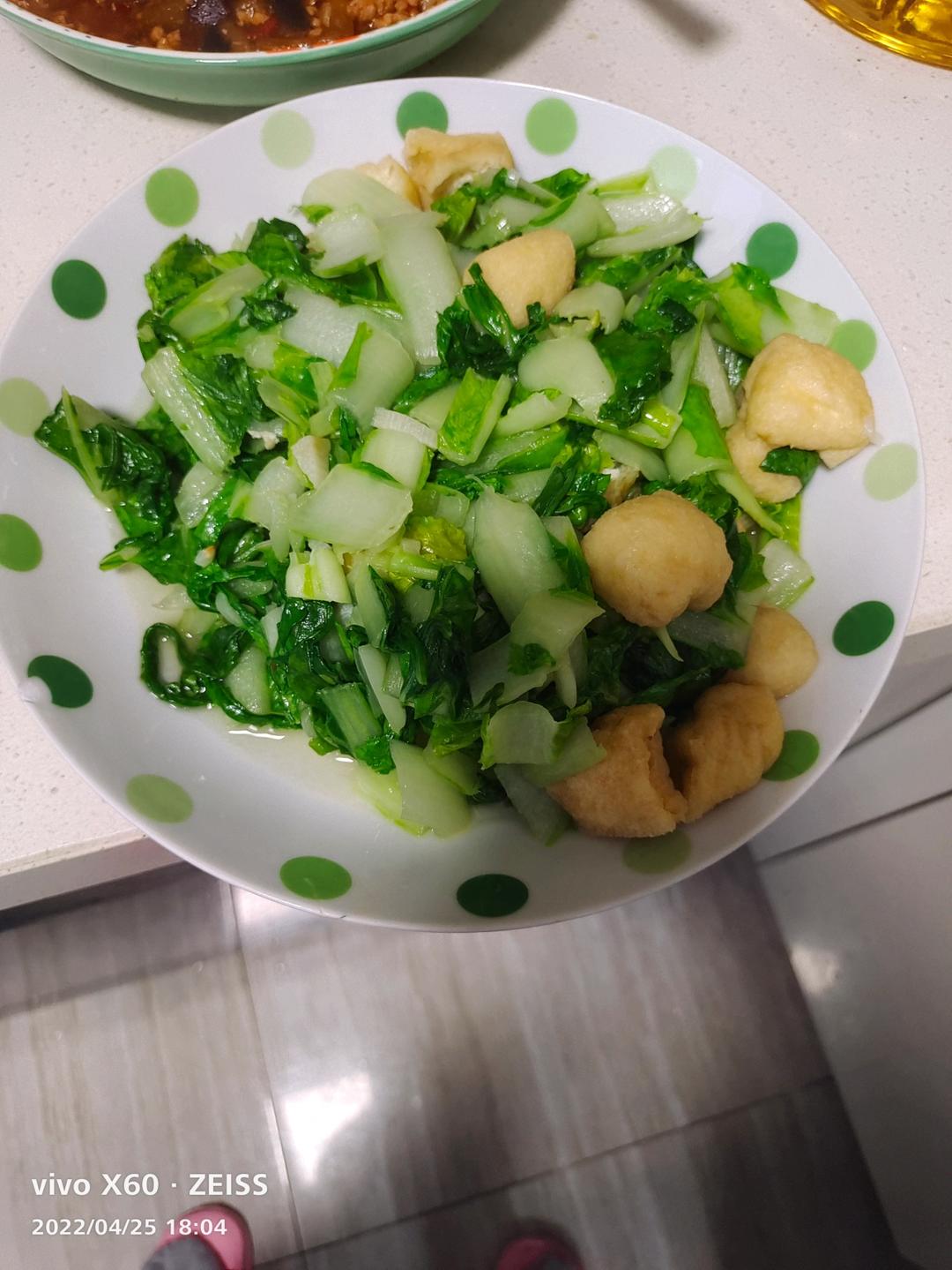 油豆腐炒杭白菜