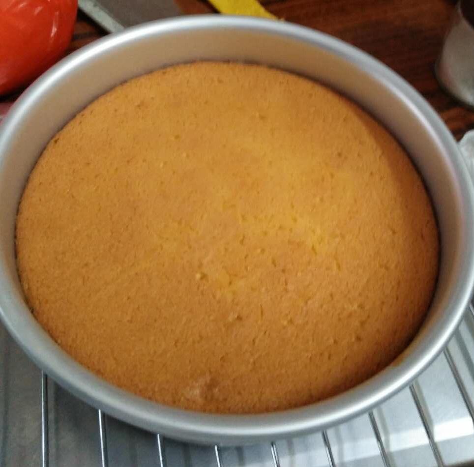 烤箱做蛋糕（戚风蛋糕的做法）