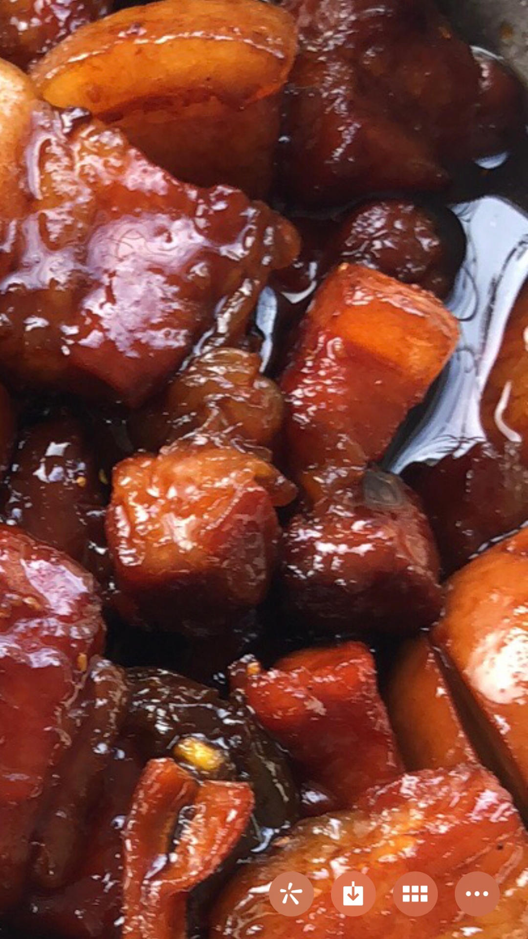 加了鹌鹑蛋后，这盘红烧肉，美味的逆天啦——鹌鹑蛋烧肉（孔瑶食谱）