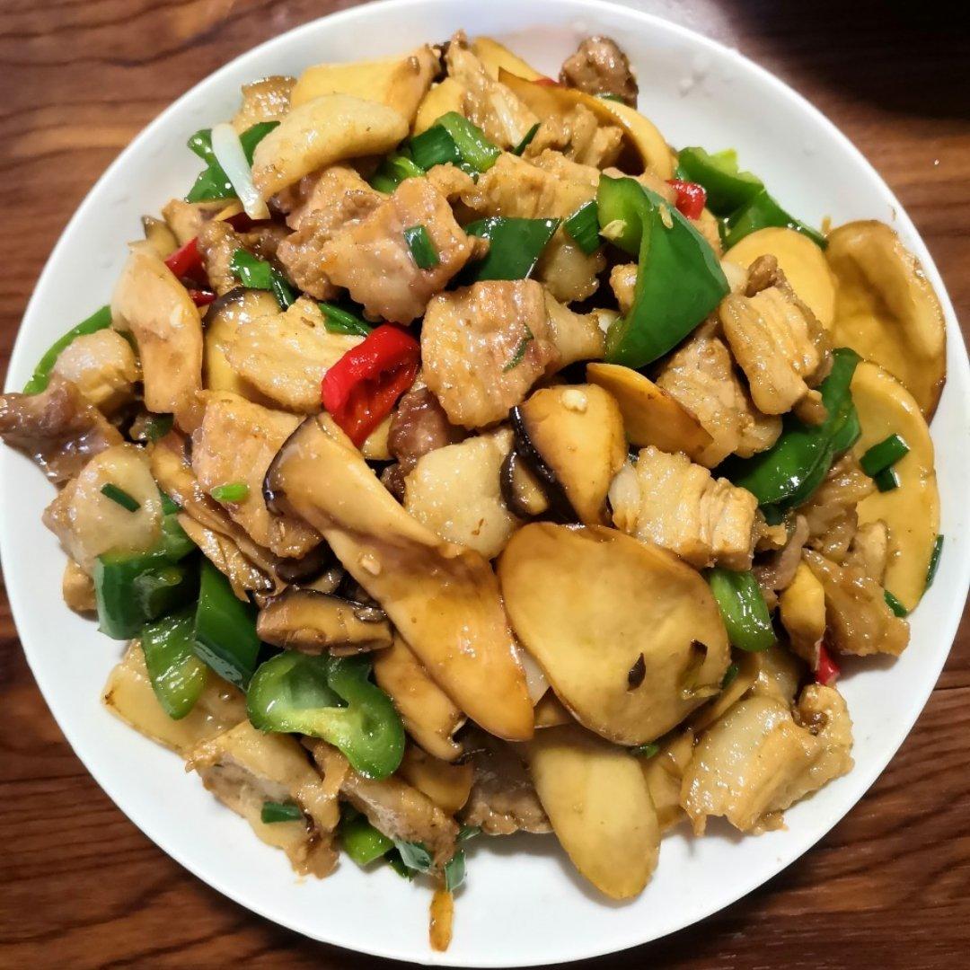 鸡腿菇炒肉