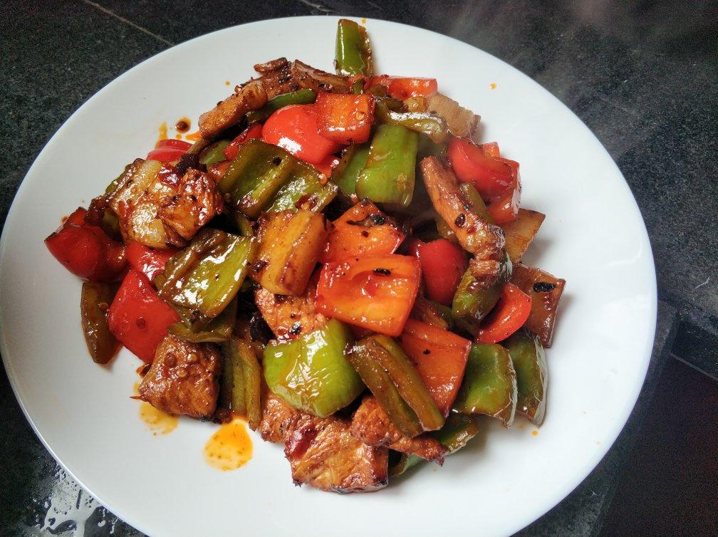 成都人家里的青椒回锅肉