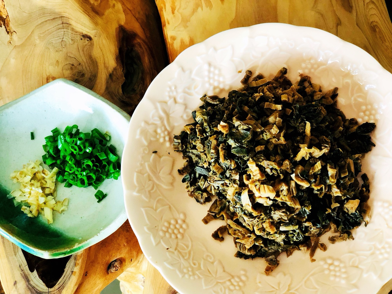 梅干菜🐔蒸土鸡的做法 步骤4