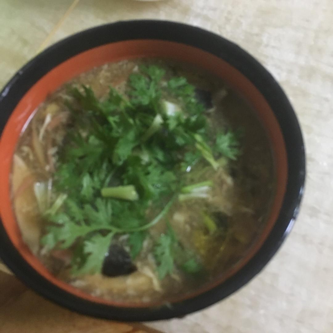 酸辣汤 Spicy & Sour Shredded Pork Soup