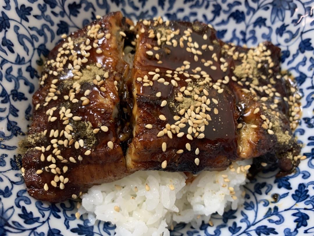 蒲烧鳗鱼饭
