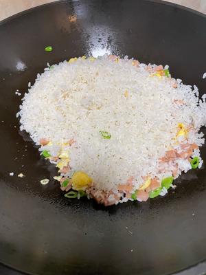 味好美-咖喱炒饭的做法 步骤5