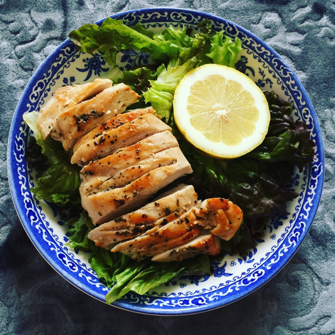 酷炫屌炸天好吃的煎鸡胸肉（香蒜蜂蜜煎鸡胸肉）