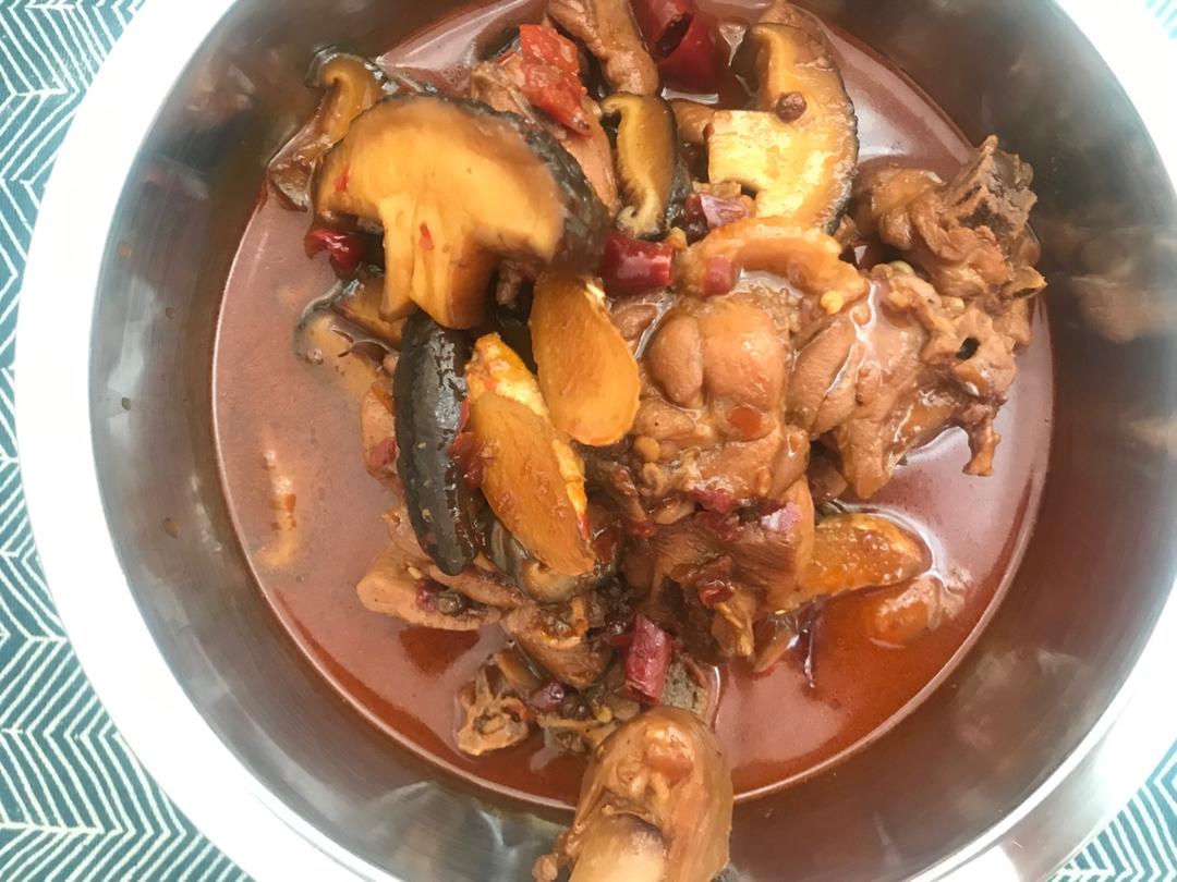 比店里好吃的重庆鸡公煲！