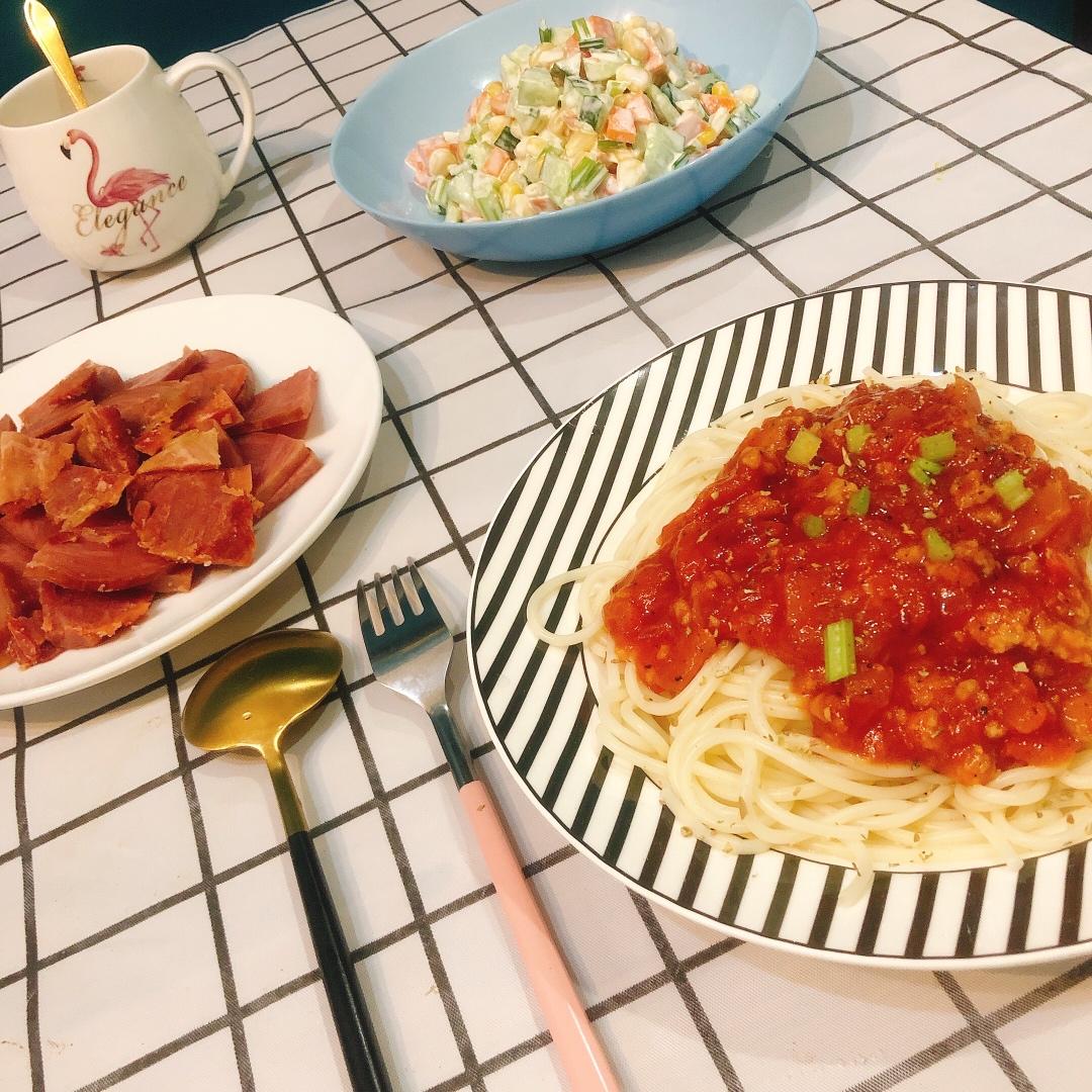 番茄肉酱意大利面