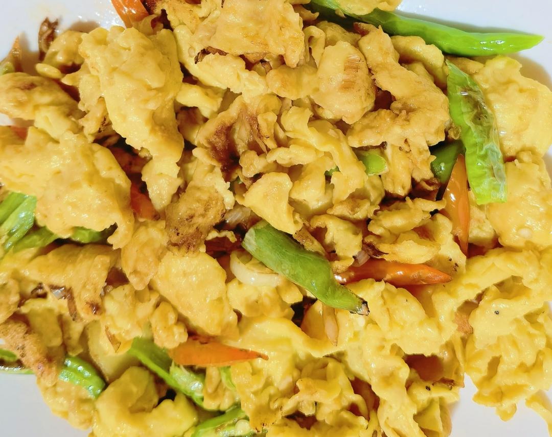 青椒炒鸡蛋，快手家常菜