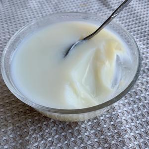 五分钟就能做好的椰奶冻的做法 步骤5