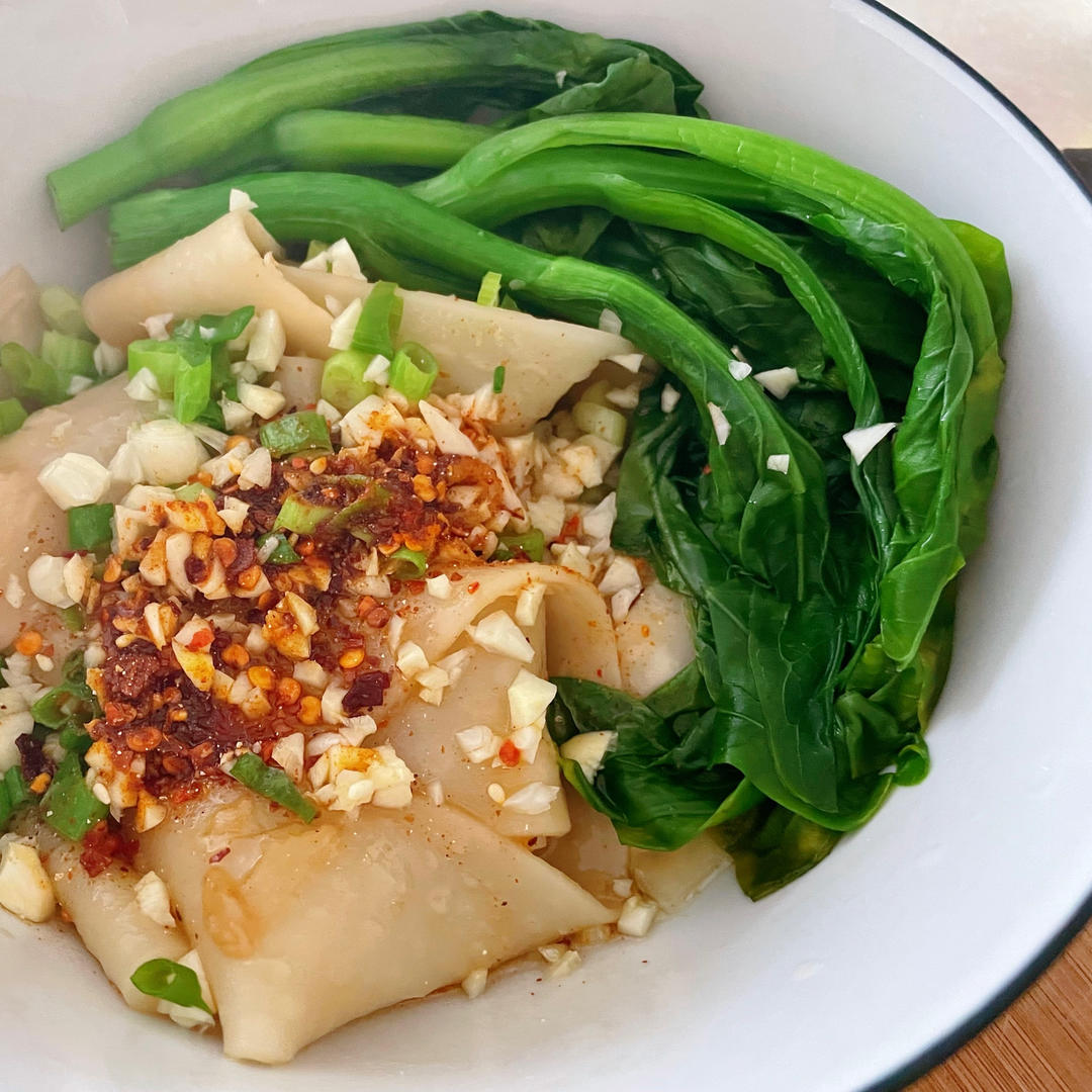 十分钟就能吃上的超简单油泼面