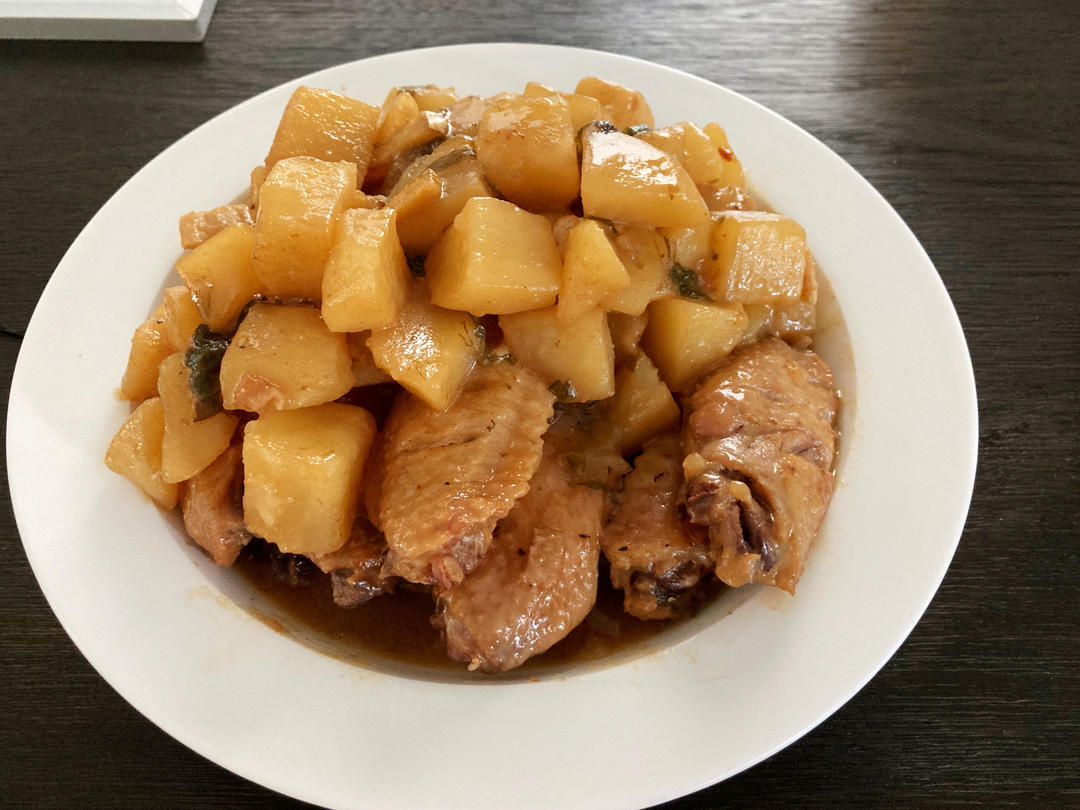 土豆炖鸡翅（快手零失败）