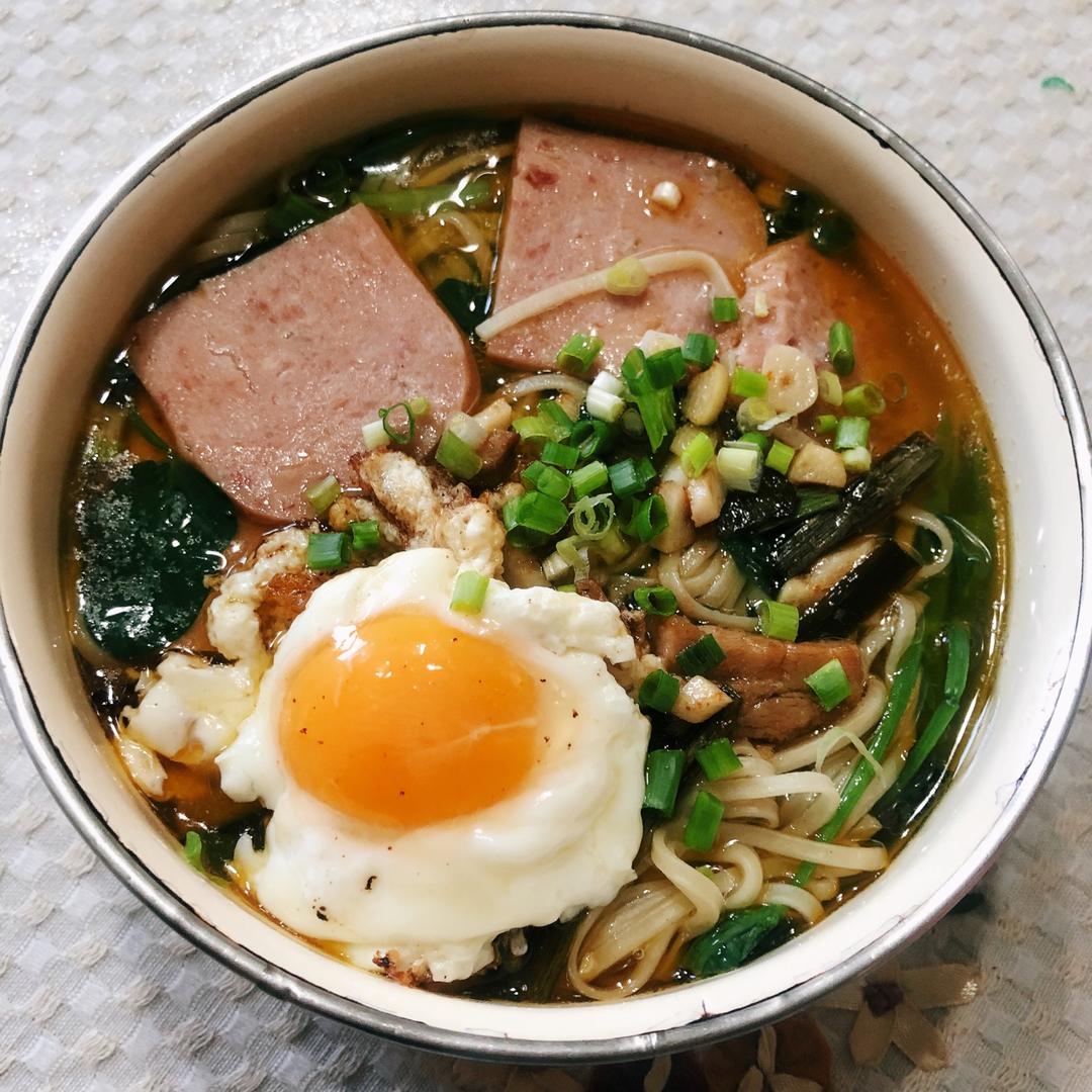 阿辰爱做饭做的开胃早餐面