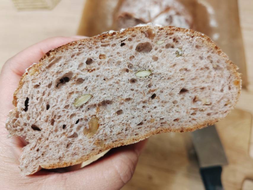 全麦蔓越莓核桃软欧包