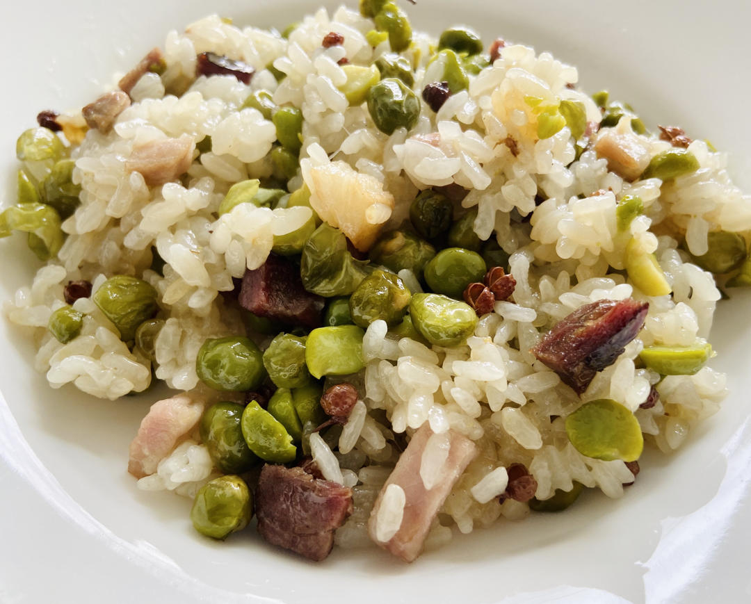 swingswing做的腊肉豌豆糯米饭